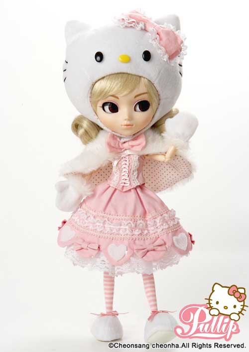 ** Package is yellowing  2007 Model Hello Kitty