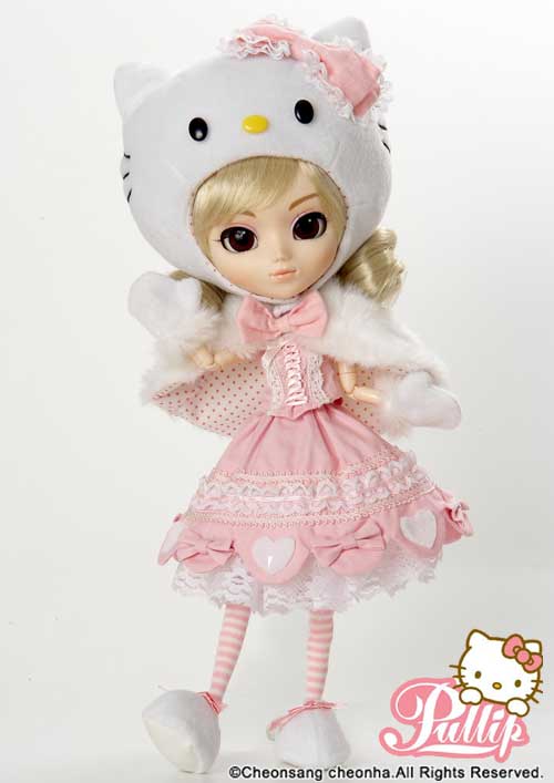 ** Package is yellowing  2007 Model Hello Kitty