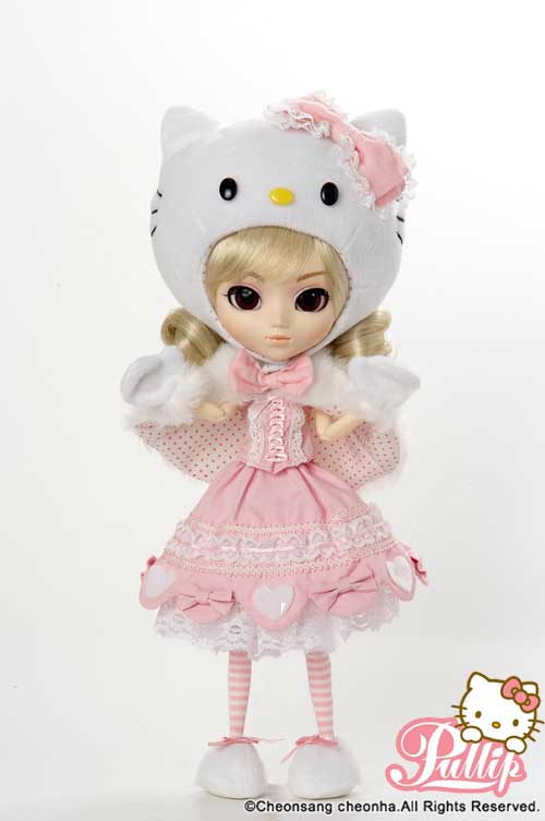 ** Package is yellowing  2007 Model Hello Kitty