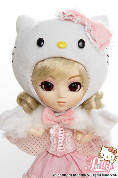 ** Package is yellowing  2007 Model Hello Kitty