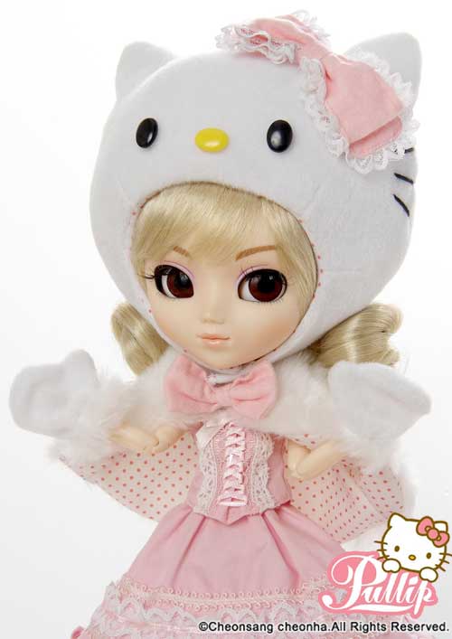 ** Package is yellowing  2007 Model Hello Kitty