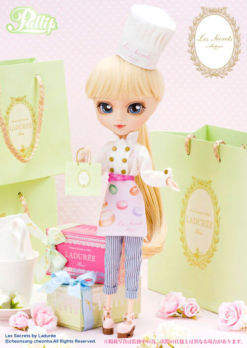 **The outer box is torn / Les Secrets by Laduree 