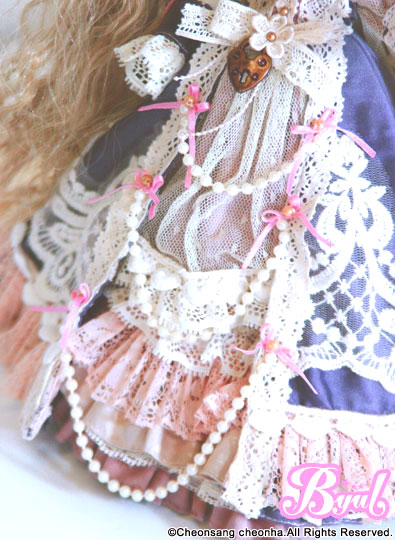Romantic Queen