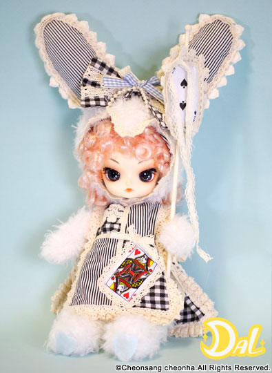 Romantic White Rabbit