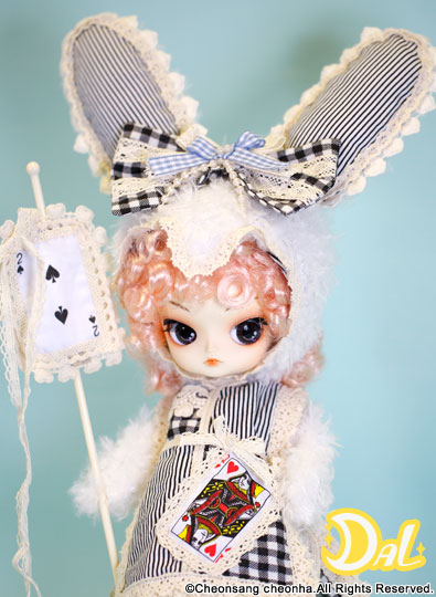 Romantic White Rabbit