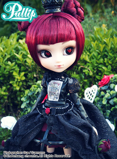 Lunatic Queen **The outer box is torn